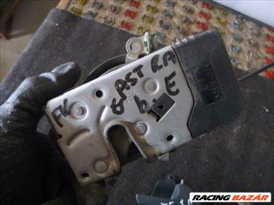 Opel Astra G BAL ELSŐ ajtózár szerkezet DJ 24414116 8 LÁBAS DJ24414116