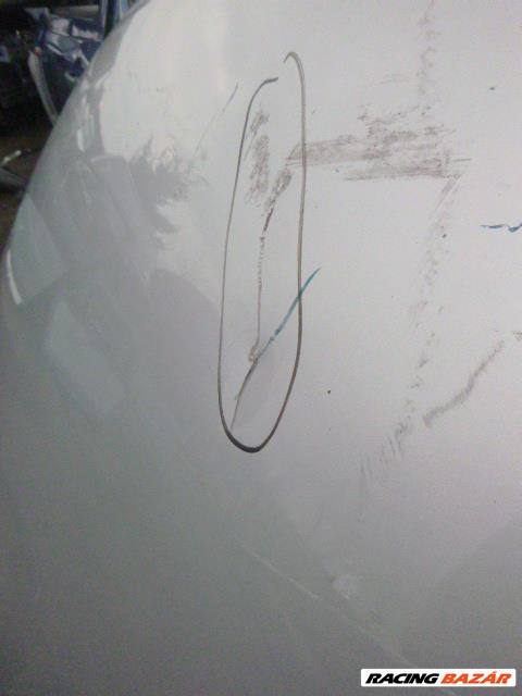 Ford Mondeo Mk3 motorháztető szigeteléssel 3. kép