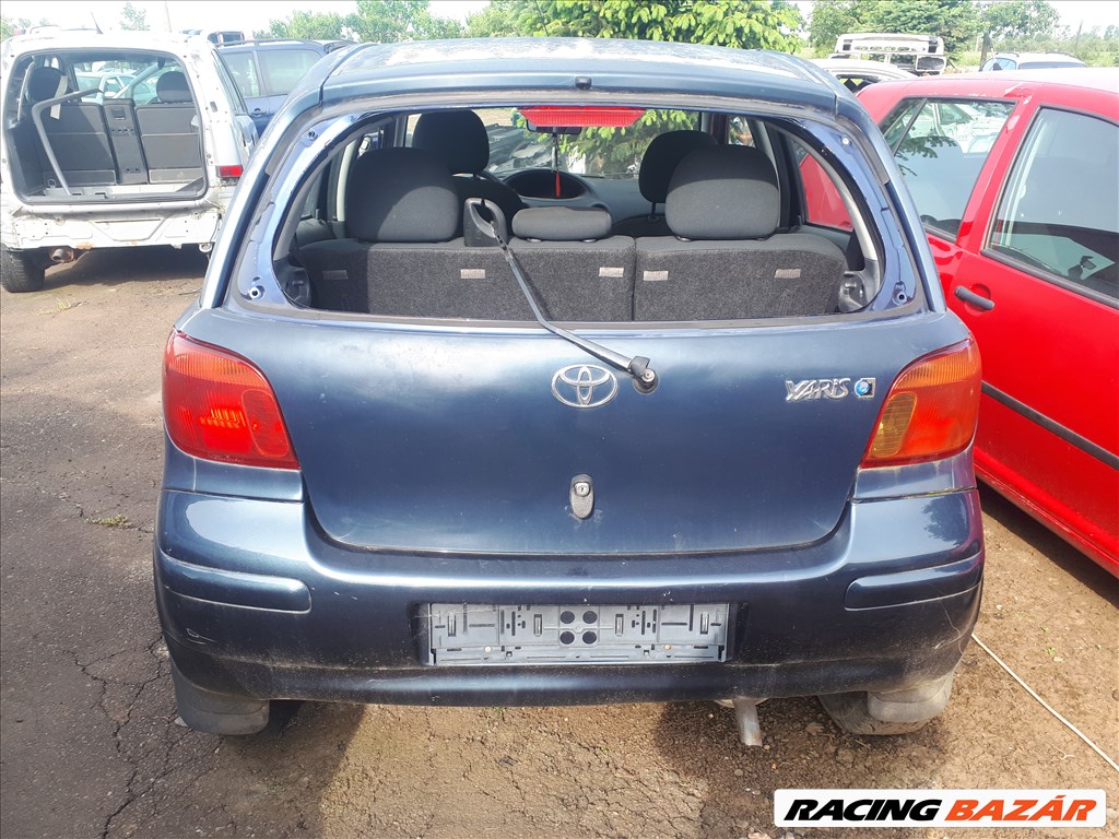 Toyota Yaris (XP10)  MEGMARADT ALKATRÉSZ    6. kép