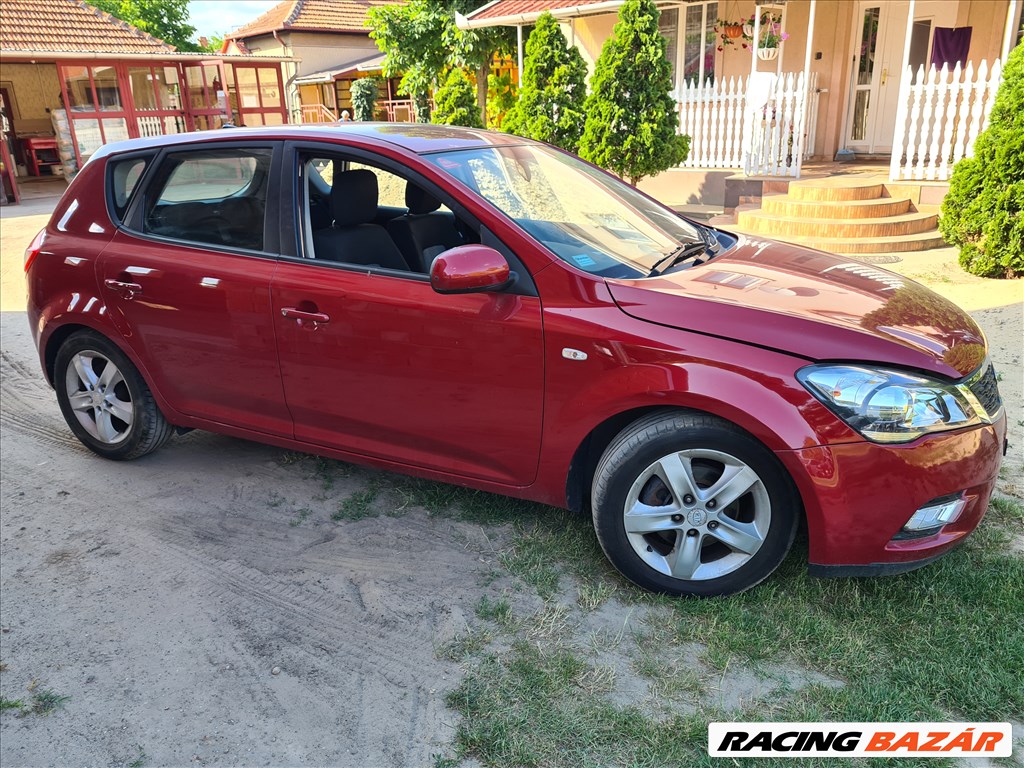 Kia Ceed (ED) 1.6 G4FC bontott alkatrészek, bontás, bontott jármű 2. kép