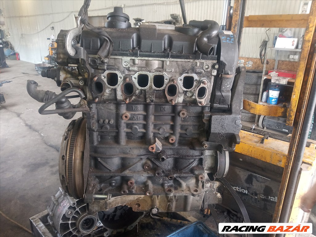 AUY kódú Ford Galaxy 2 1.9 TDI motor Racingbazar.hu