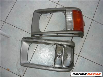 Mazda E 2200 első index lámpa kerettel