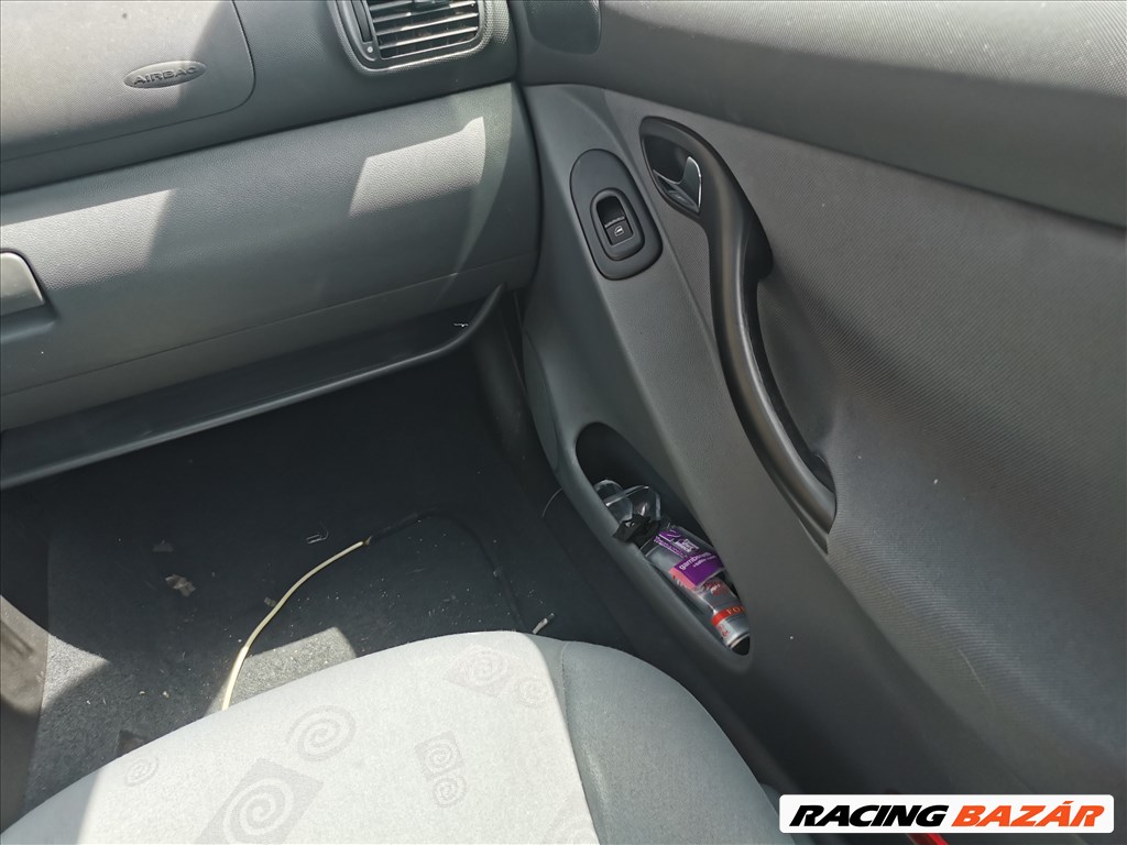 Seat León (1st gen) 1.8 20V karosszéria elemek LA7W színben eladók LA7WSEAT SEAT1820 12. kép