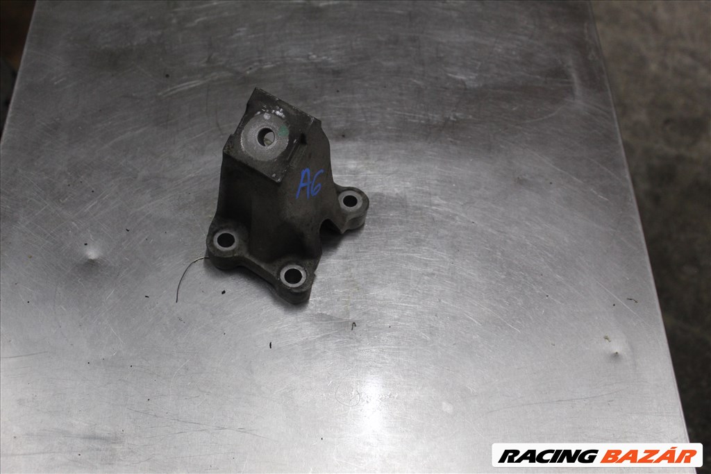 Audi A6 4F 3.0D  motortartó bak  4f0199307a 1. kép