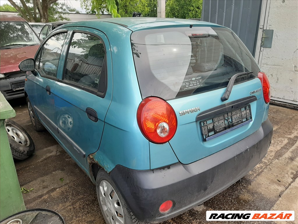 Chevrolet Spark motor, hengerfej injektor bontott alkatrészei 2. kép