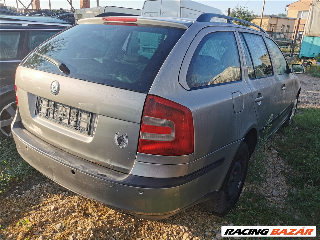 Skoda Octavia (2nd gen) Combi 2.0 TDI beltéri elemek eladók skoda20tdi octaviakombi20tdi 6. kép