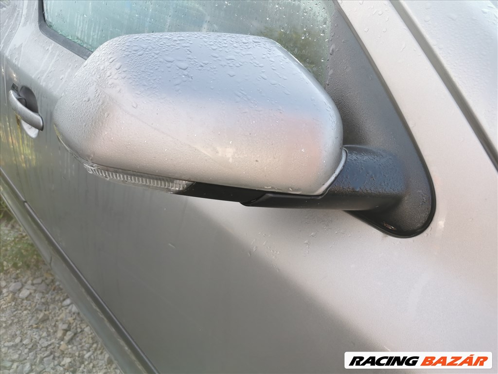 Skoda Octavia (2nd gen) Combi 2.0 TDI beltéri elemek eladók skoda20tdi octaviakombi20tdi 9. kép