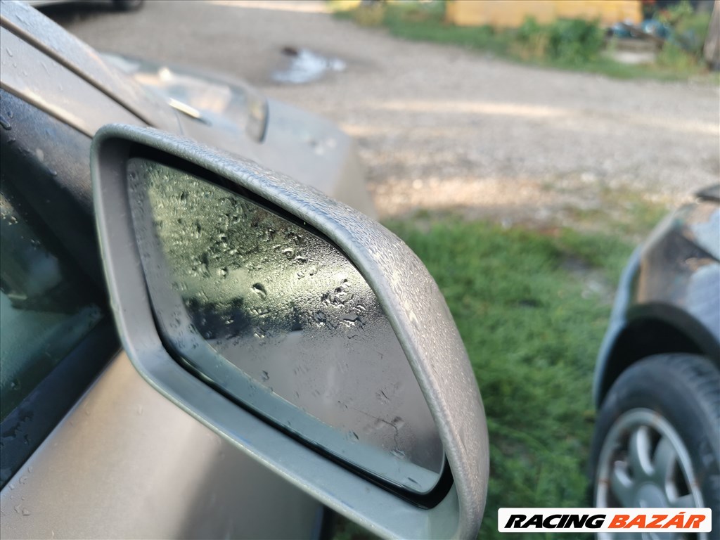 Skoda Octavia (2nd gen) Combi 2.0 TDI beltéri elemek eladók skoda20tdi octaviakombi20tdi 10. kép