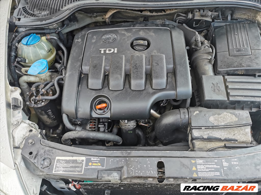 Skoda Octavia (2nd gen) Combi 2.0 TDI beltéri elemek eladók skoda20tdi octaviakombi20tdi 22. kép