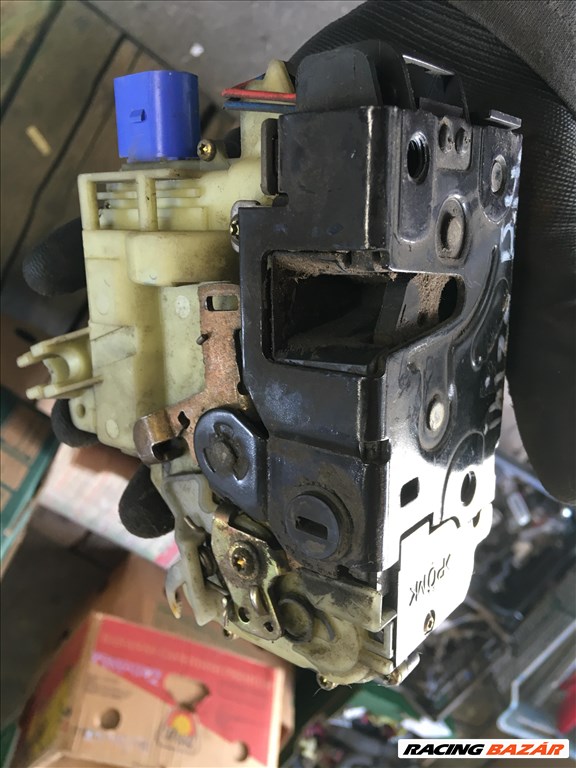 Volkswagen ajtózár szerkezet 3B4 839 015 AG 3B4839015AG 2. kép