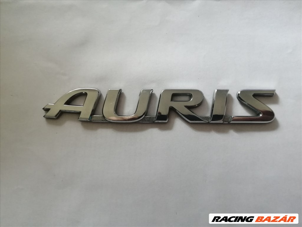 Toyota Auris embléma szép állapotban eladó. 1. kép