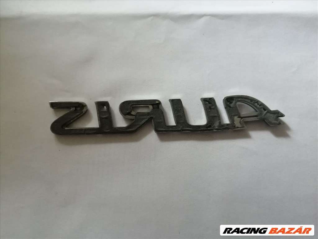 Toyota Auris embléma szép állapotban eladó. 2. kép