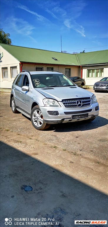 Mercedes ML 320 (W164) bontott alkatrészei 1. kép