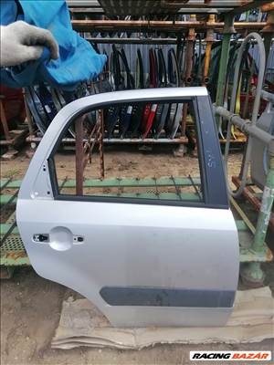 Suzuki sx4 bontott jobb hátsó ajtó. 
