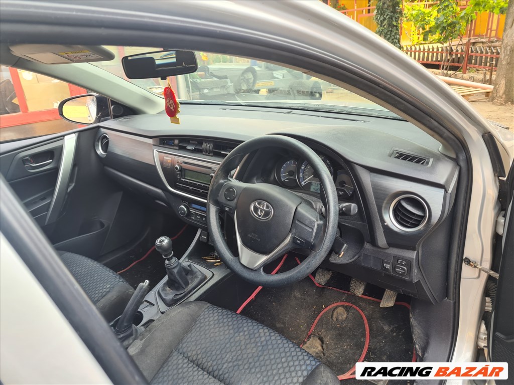 Toyota Auris II. 1.4 D4D 1ND bontott jármű , bontott alkatrészek , bontás 8. kép