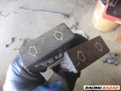 Peugeot 405 ablakemelő kapcsoló csatlakozóval 