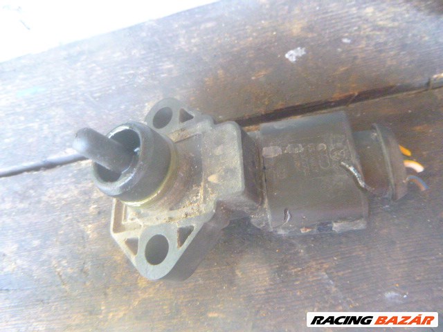 Volkswagen Golf III ,SEAT, SKODA, szívócső nyomásérzékelő, MAP SZENZOR 030 906 051 A/ 0261 230 011 2. kép