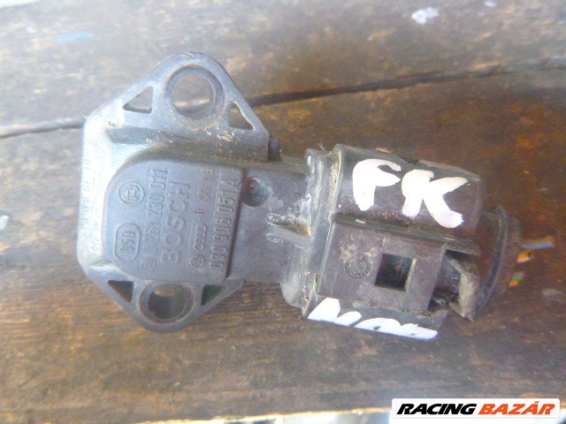 Volkswagen Golf III ,SEAT, SKODA, szívócső nyomásérzékelő, MAP SZENZOR 030 906 051 A/ 0261 230 011 1. kép