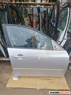 Mazda3 bontott rozsda mentes jobb első ajtó. 