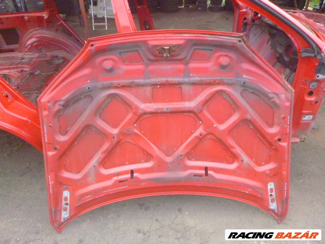 Ford Mondeo Mk3 2002 piros motorháztető  3. kép