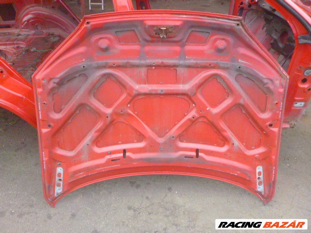 Ford Mondeo Mk3 2002 piros motorháztető  5. kép