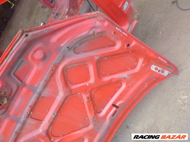 Ford Mondeo Mk3 2002 piros motorháztető  8. kép