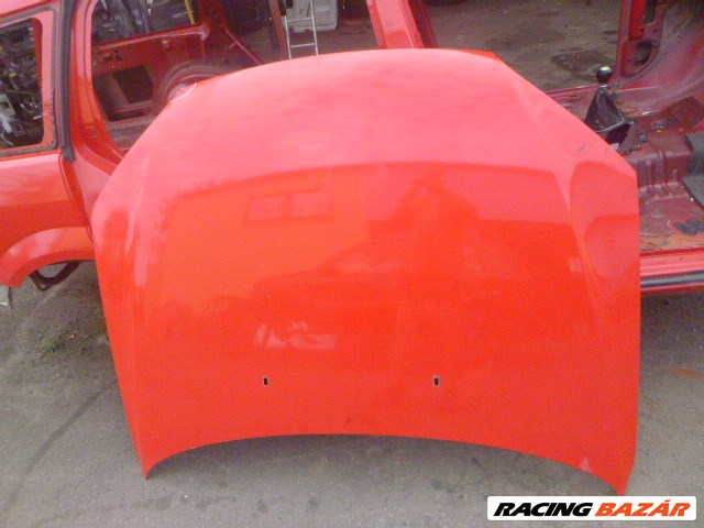 Ford Mondeo Mk3 2002 piros motorháztető  nem hibátlan  1. kép