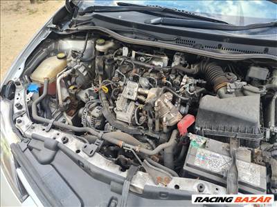 Toyota Auris II 1.4 D4D 1ND (90le) komplett motor