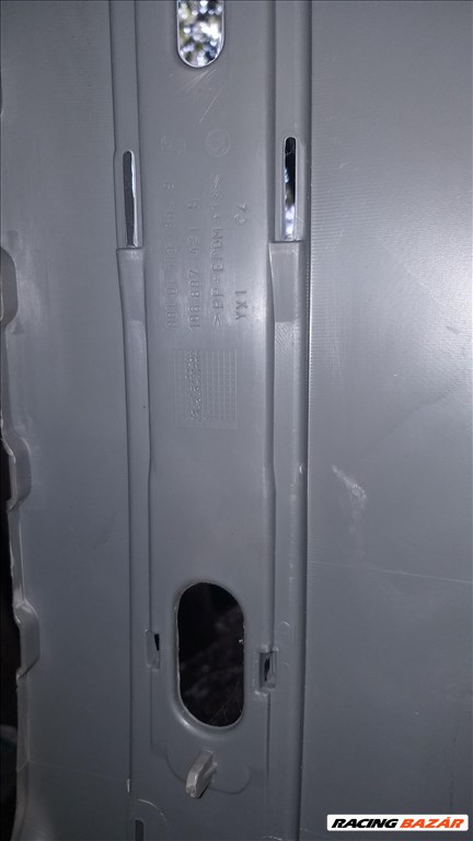 Skoda Octavia 1U2. 5 ajtós Hátsó lökhárító. 106807421b 1. kép