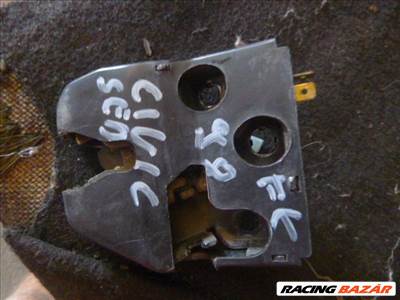 Honda Civic (6th gen) sedan 1998 csomagtérajtó alsó zárszerkezet  