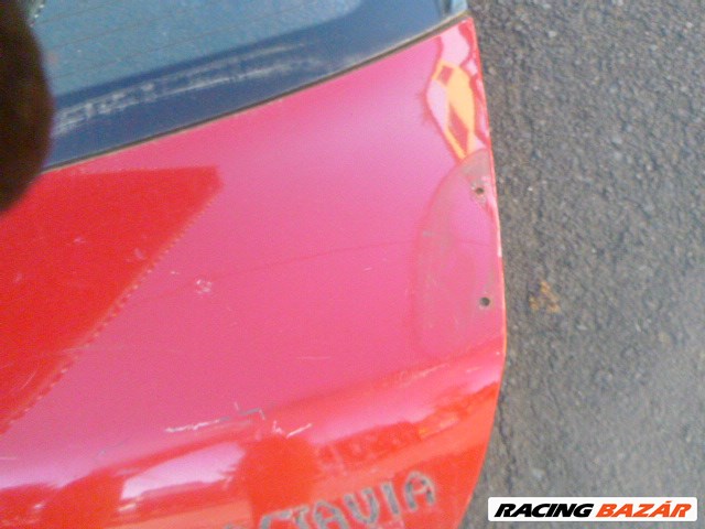 Skoda Octavia (1st gen) 2002 piros (ablaktörlőmotoros) csomagtérajtó üveg nélkül 3. kép