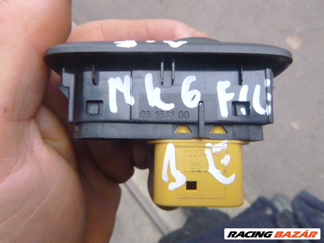 Ford Fiesta Mk6 2012 JOBB ELSŐ ablakemelő kapcsoló  2. kép