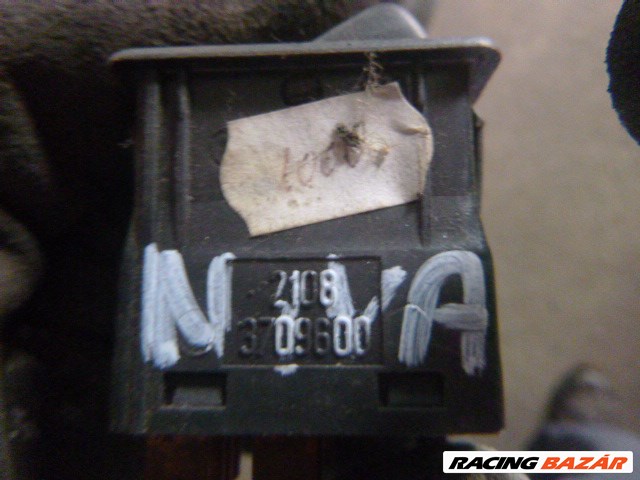Lada Niva hűtőventilátor kapcsoló  4. kép