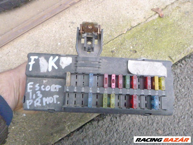 Ford Escort Mk5   1,3 BENZIN (PR)   BENZINES BIZTOSÍTÉKTÁBLA 93AG14A073AA 1. kép