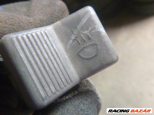 Lada Niva ködlámpa kapcsoló  1. kép