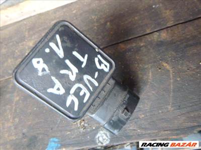Opel Vectra B 1,8 légtömegmérő 