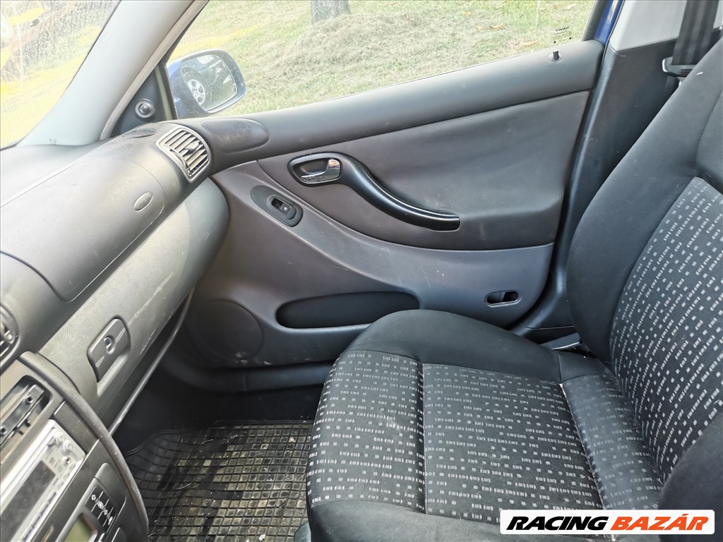 Seat Toledo (2nd gen) 1.9 TDI karosszéria elemek LB5N színben eladók lb5nseat seattoledolb5n 7. kép