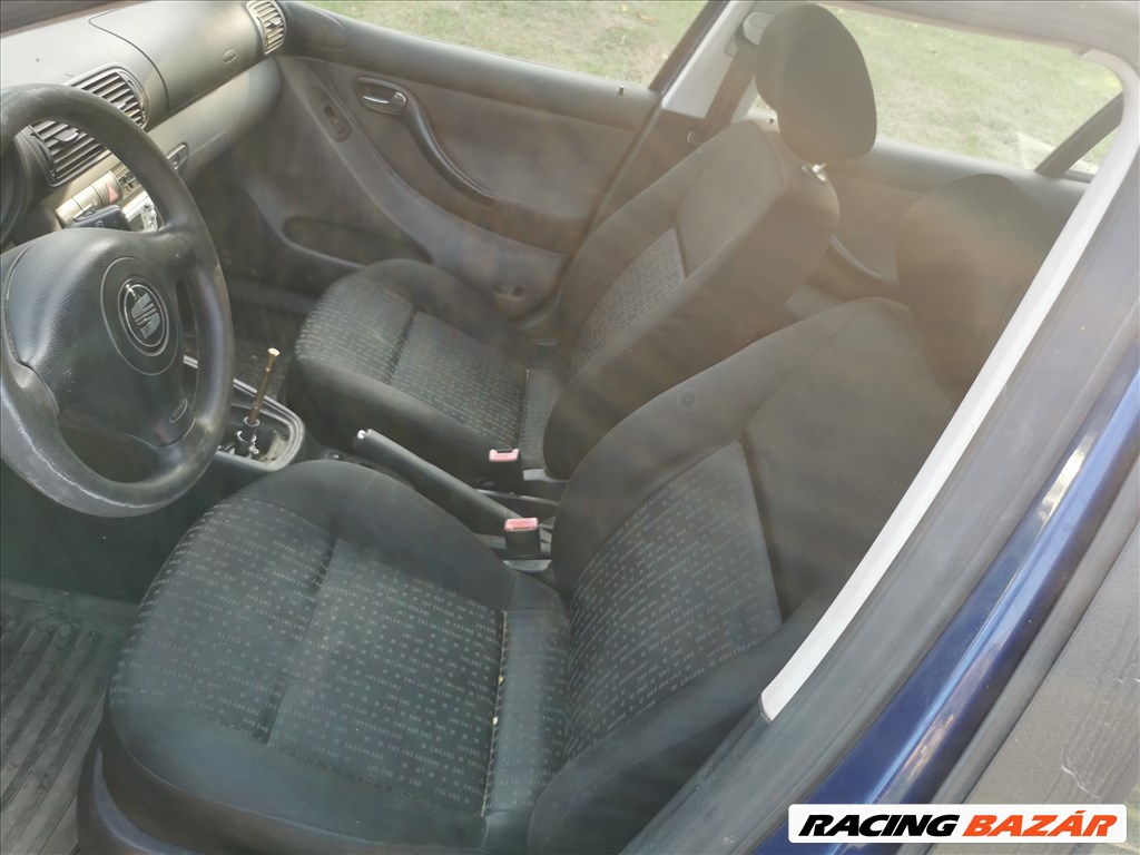 Seat Toledo (2nd gen) 1.9 TDI karosszéria elemek LB5N színben eladók lb5nseat seattoledolb5n 9. kép