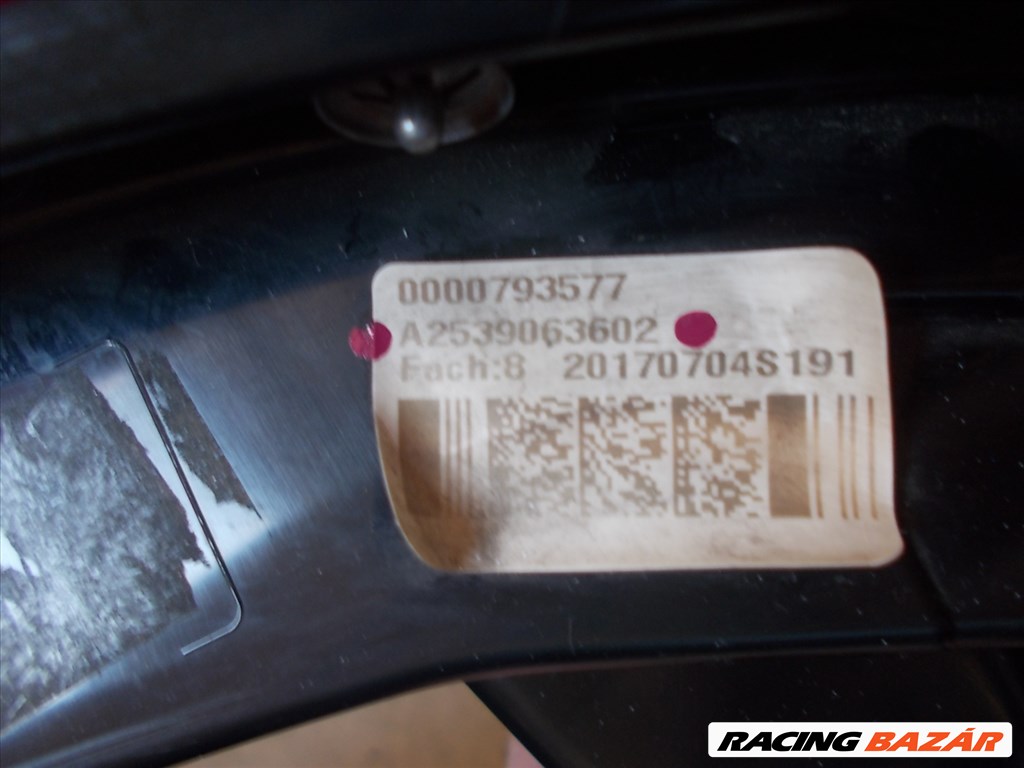 MERCEDES-BENZ GLC-OSZTÁLY Coupe jobb hátsó LED lámpa 2015-2020 a2539063602 4. kép