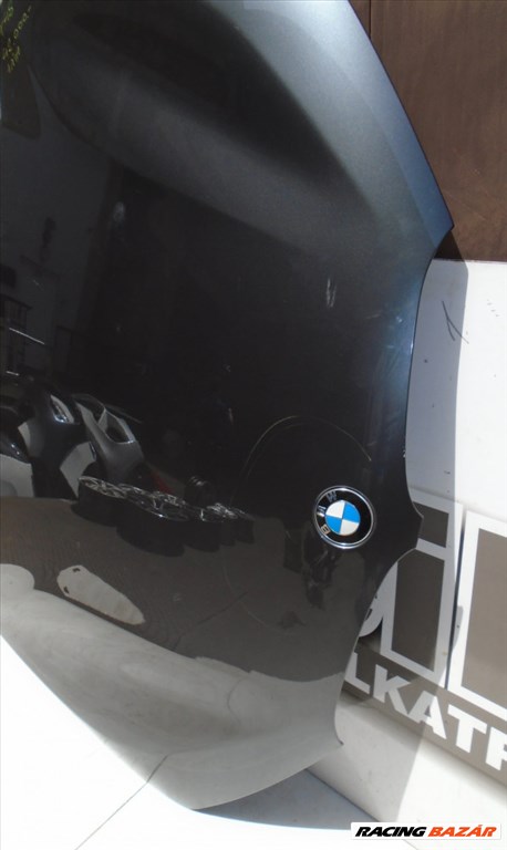 BMW X1 (F48) motorháztető 3. kép