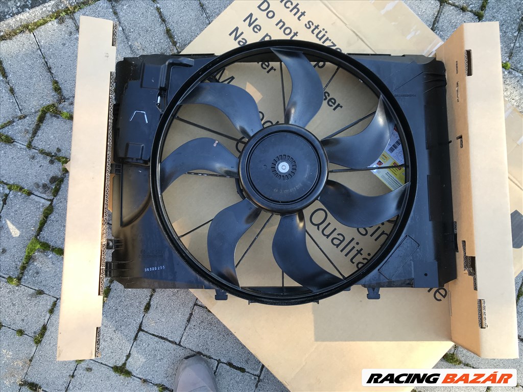 Mercedes-Benz hűtőventilátor W246 W242 C117 W176 a2465000064 1. kép