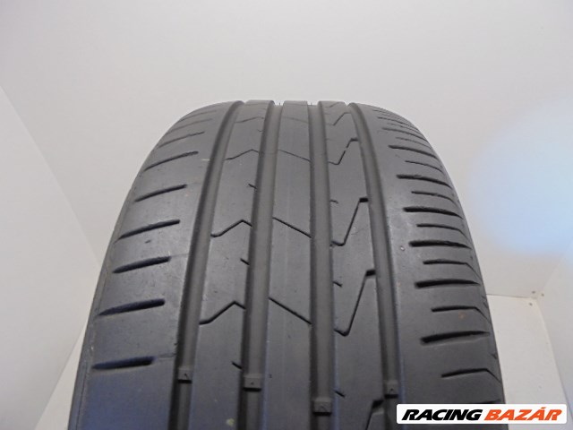 Hankook K125 235/50 R17  1. kép