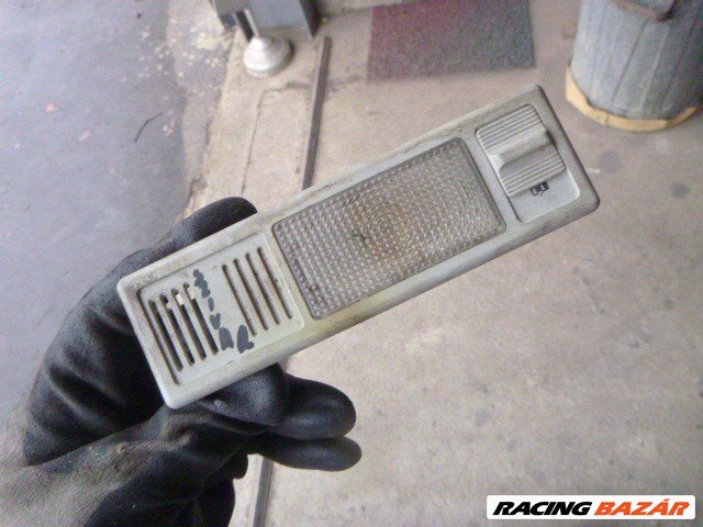 Audi 100 (C3 - 44) SZIVAR PLAFONLÁMPA tetőkárpit lámpa 1. kép