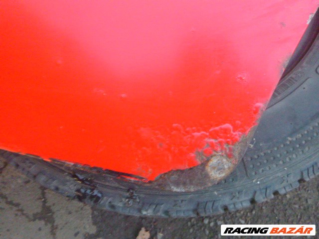Skoda Octavia (1st gen) 2001 bal hátsó piros ajtó  3. kép