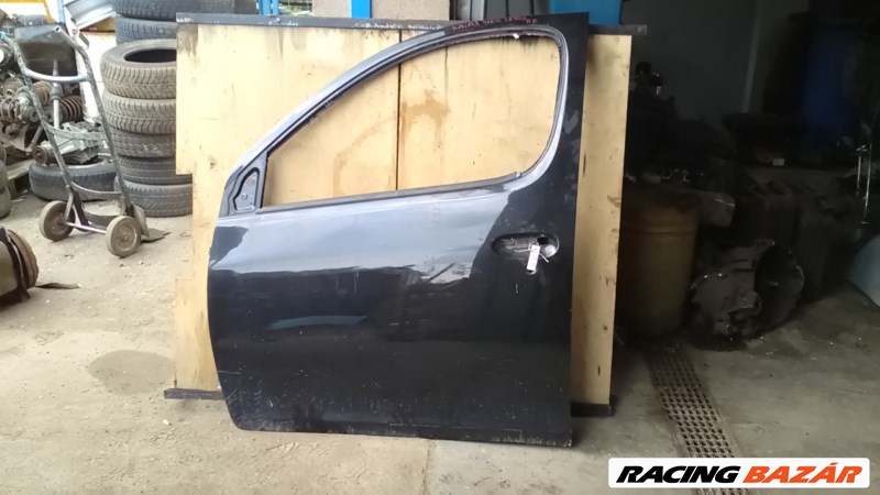 TOYOTA YARIS VERSO 00-05 Bal első ajtó. 1. kép