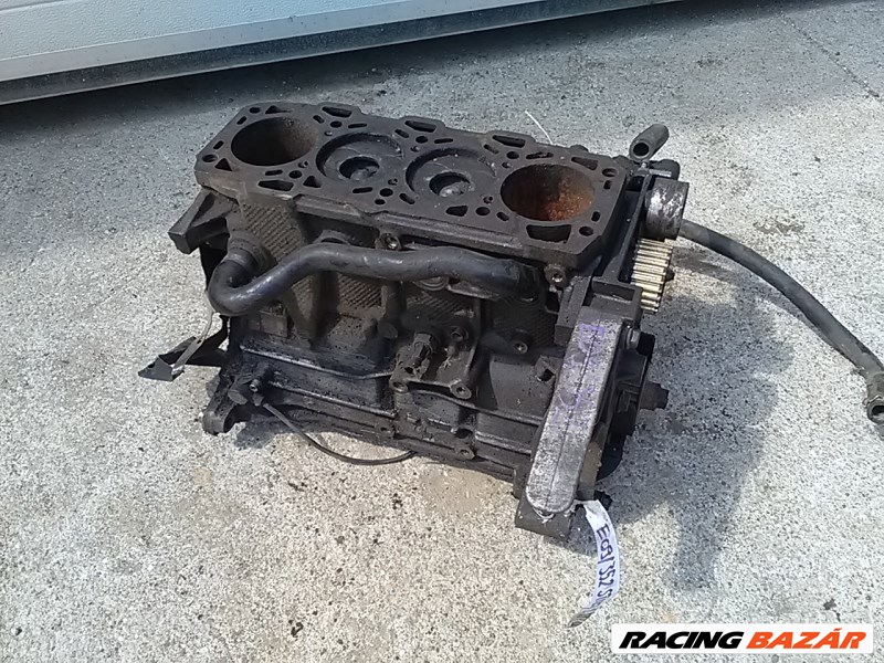 FIAT STILO 01.09-06.12 Motor, diesel fűzött blokk hengerfej nélkül 1. kép