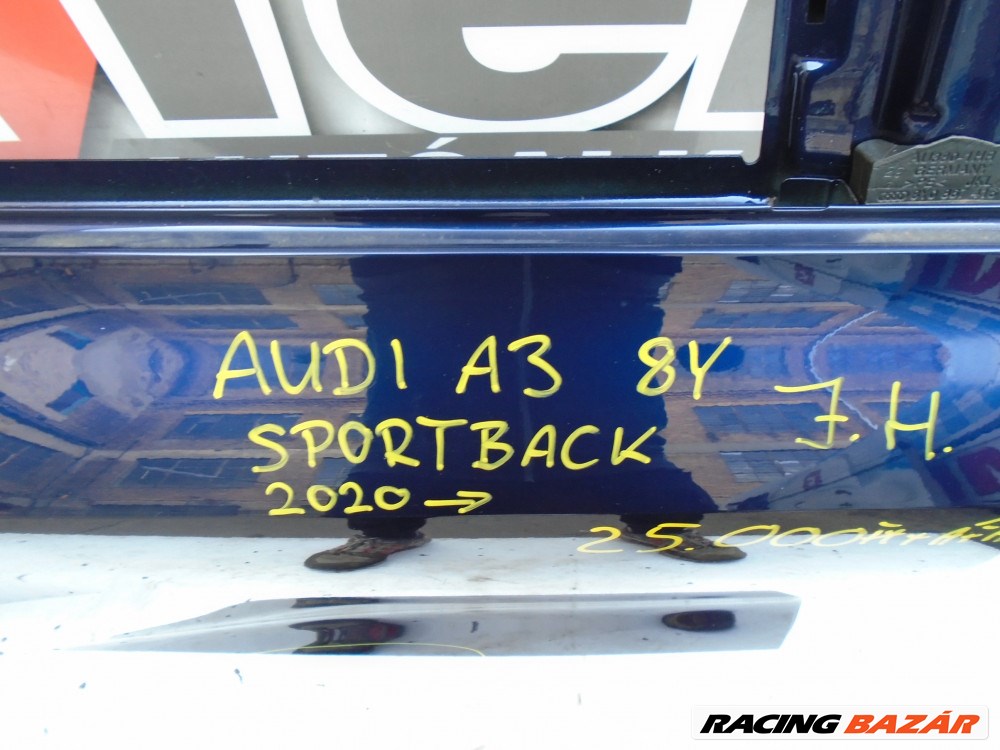 Audi A3 8Y Sportback Jobb hátsó ajtó (2020- ) kék 3. kép
