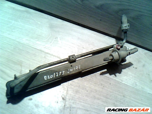 SUZUKI SWIFT 96-05 Injektor befecskendező híd  1. kép