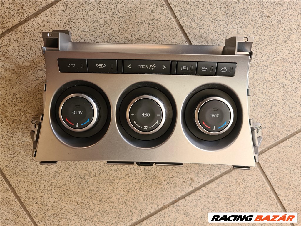 Mazda 3 BL 1.6i klímavezérlő panel bbt361190j 1. kép