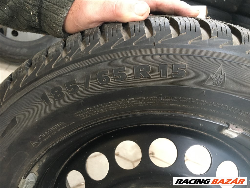 15" újszerű felni, rajta 185/65 újszerű Michelin téli gumi gumi  3. kép
